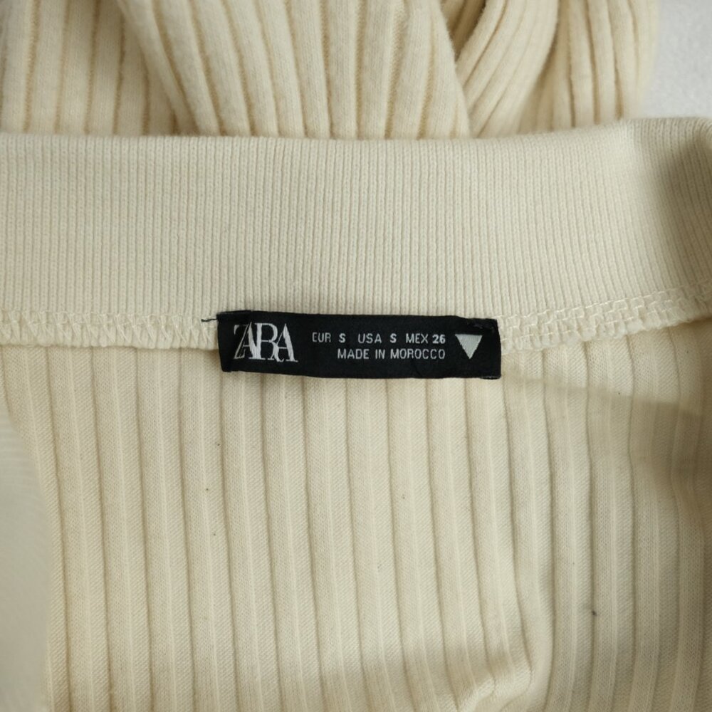 Zara Ribbed Dress With Buttons. White, size S - Picture 7 of 7